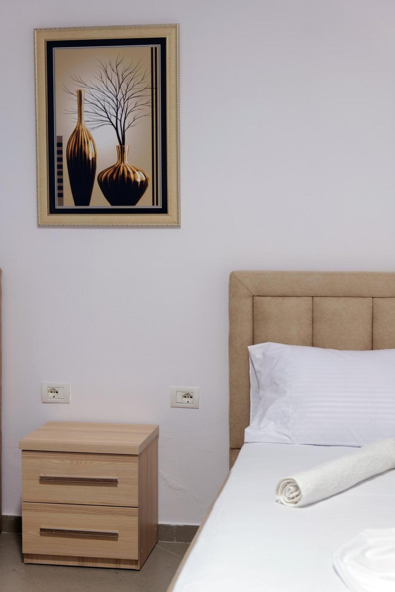 Mema Rooms Himare Eksteriør bilde